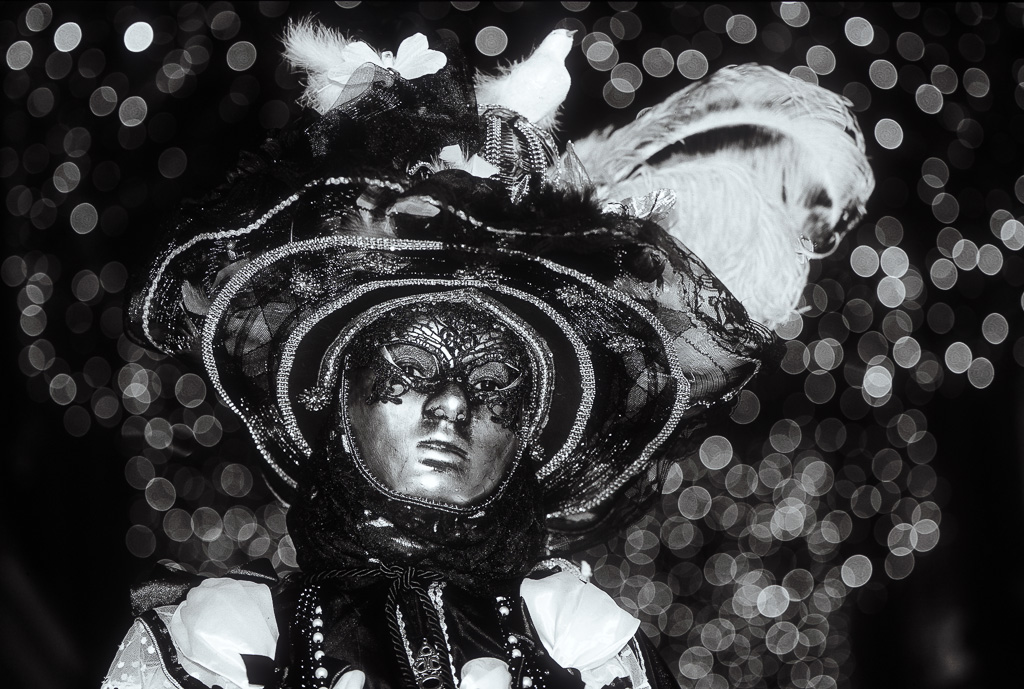 Maske mit LED Hintergrund Venedig 2015