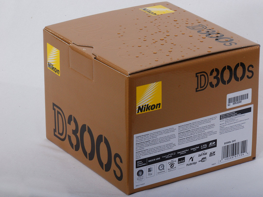 Meine neue D300s, noch feucht...