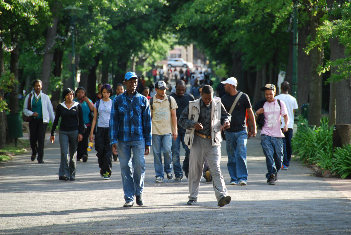 Menschen Stadtpark Kapstadt.jpg