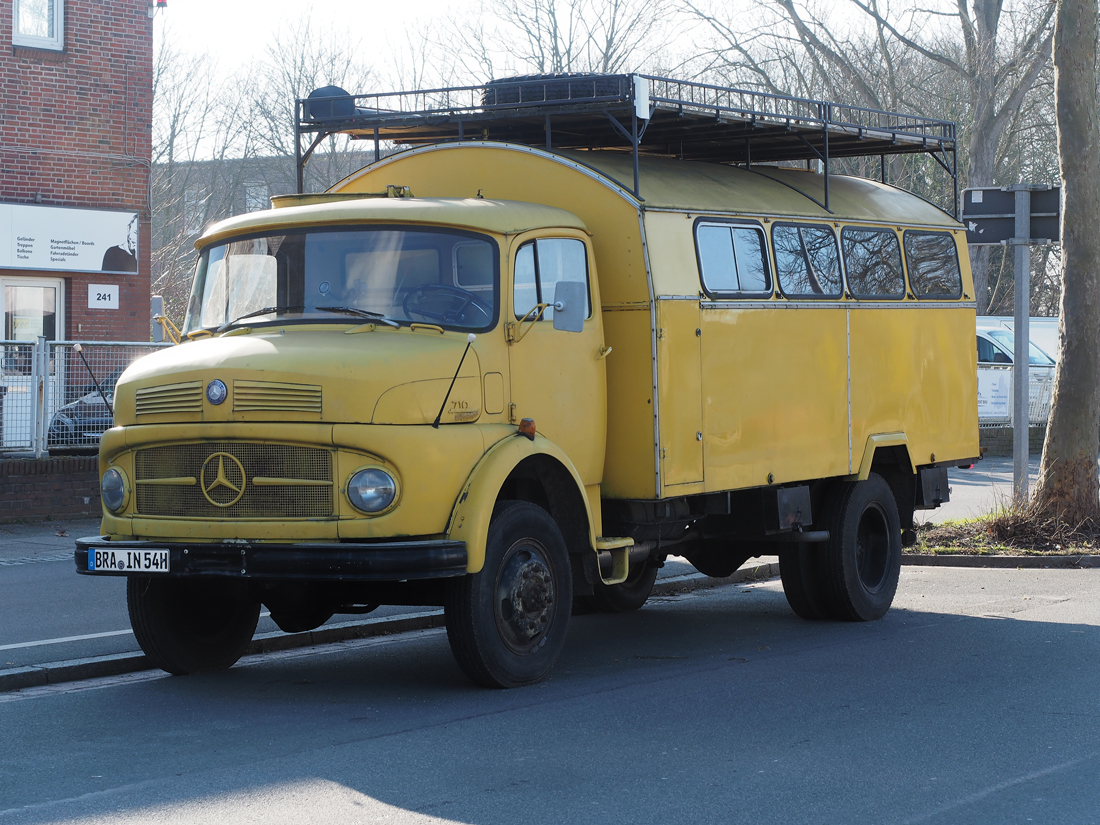 Mercedes Benz 710 a.jpg