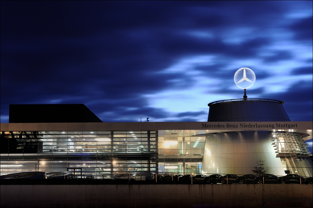 Mercedes Niederlassung, Stuttgart - 30.12.2011
