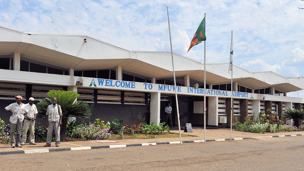 Mfuwe International Airport
6076