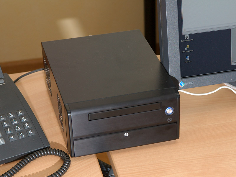mini-ITX-Rechner (Frontansicht)