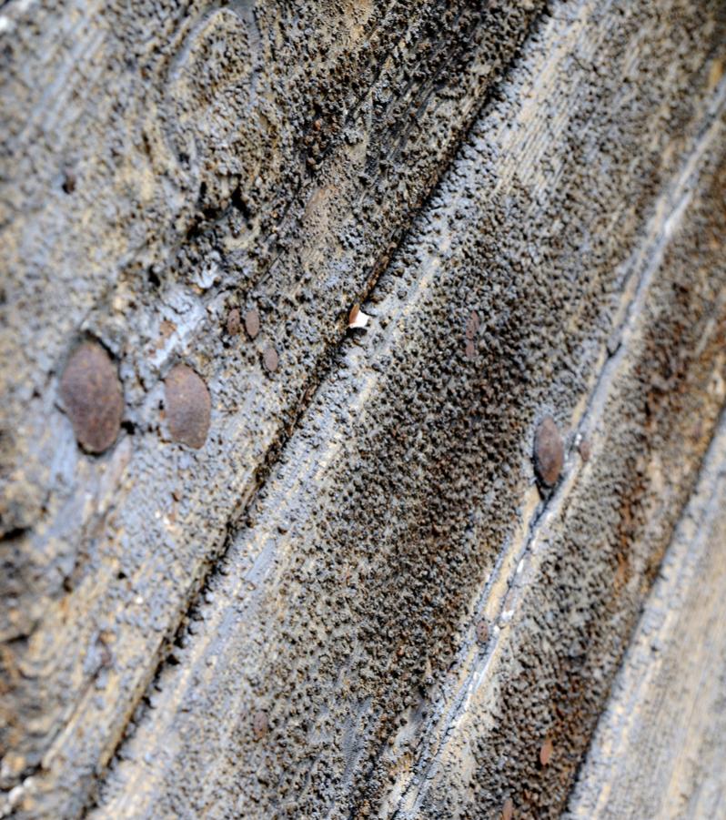 Minimalismus in verwittertem Holz