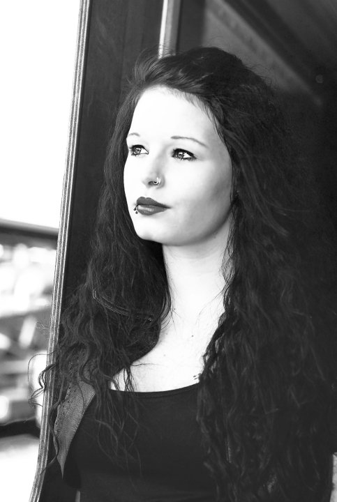 Model: Larissa