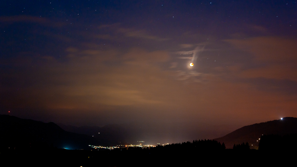 Mond über Sonthofen