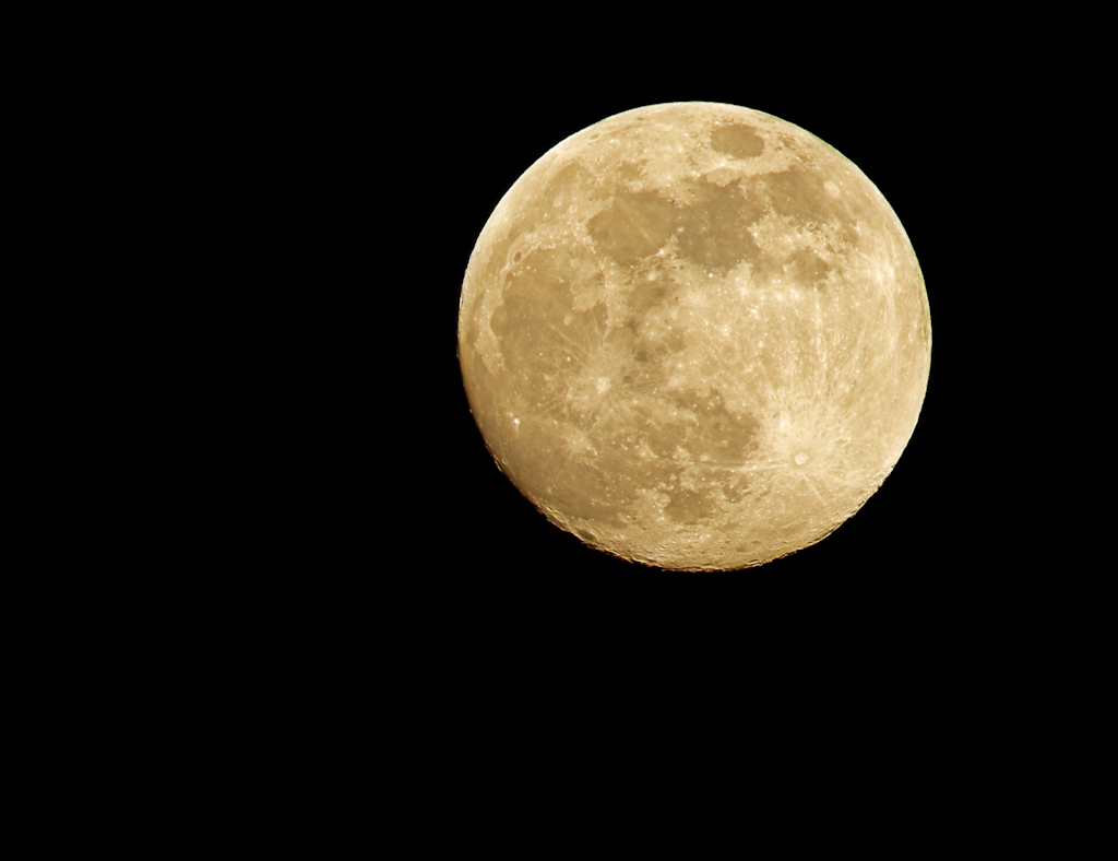 Mond 2 20160420a