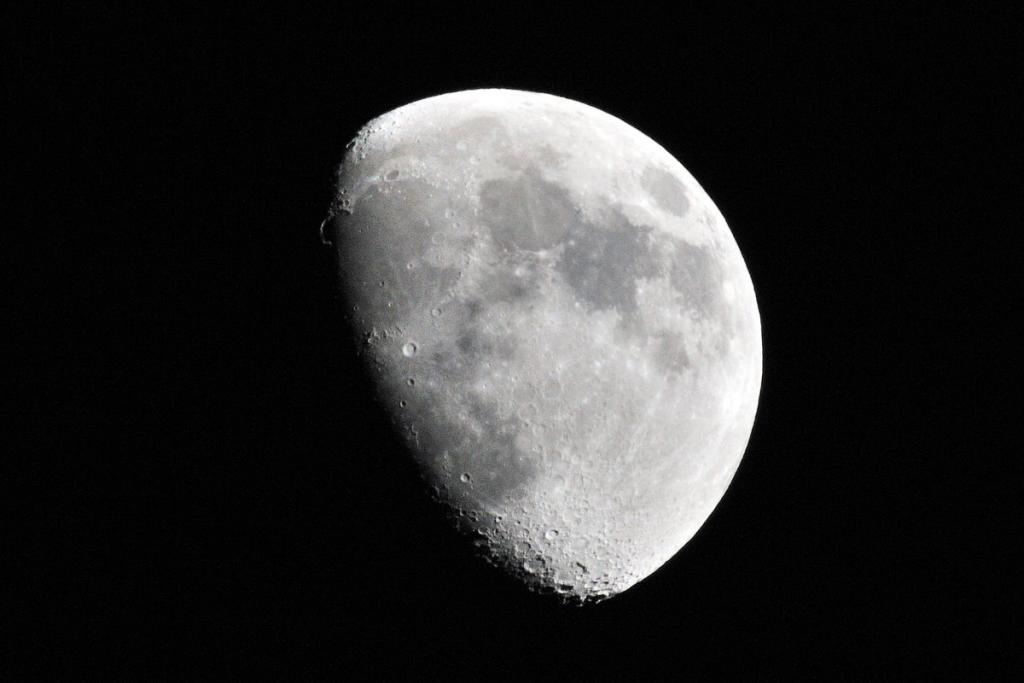 Mond 2