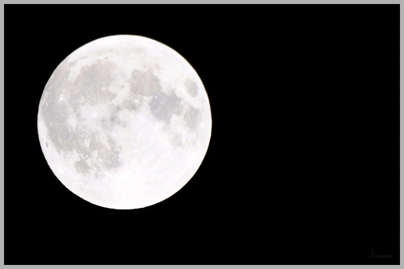 Mond 2