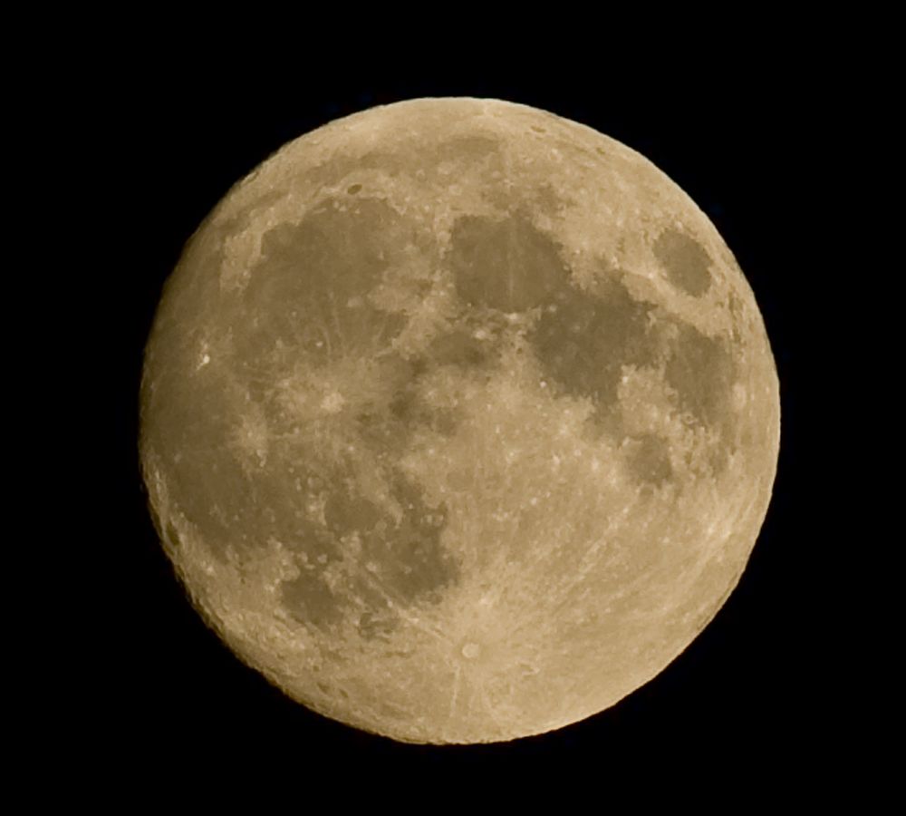 Mond Nikon AF-S VR 70-300
