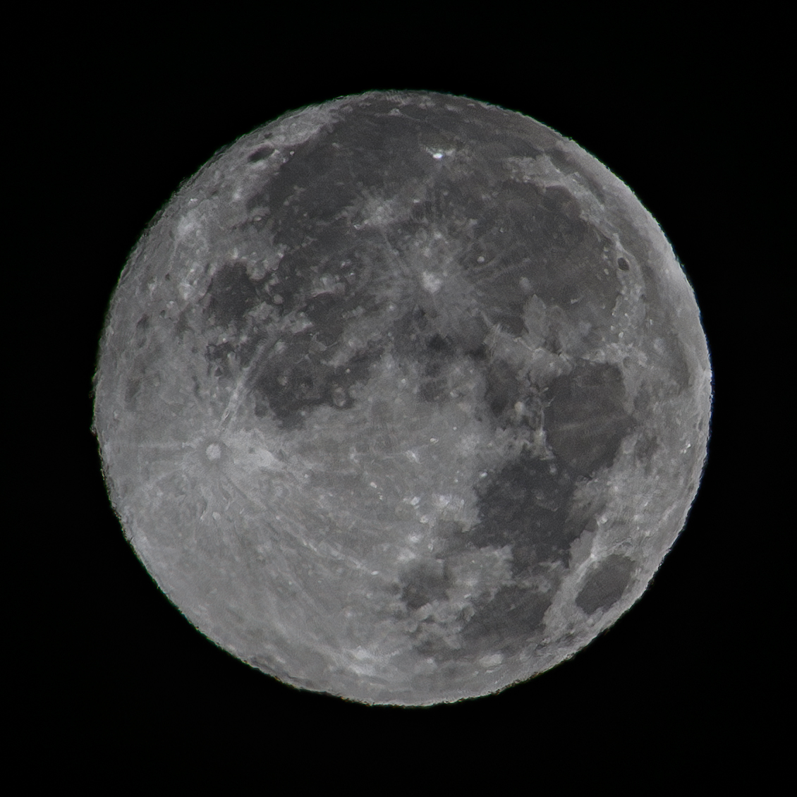 Mond_Z9E_1633b.jpg