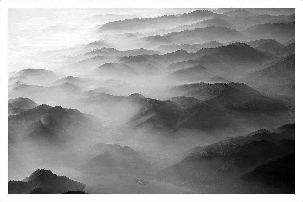 Morgennebel in den Alpen