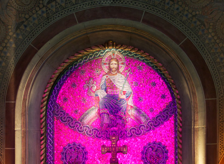 Mosaik in St. Michael, Bremen Grohn ausgeleuchtet