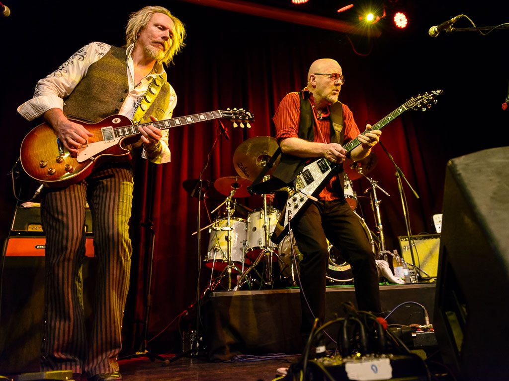 Muddy Manninen, Andy Powell, Wishbone Ash am 25.06.2014 im Café Hahn während der "Take it Back" Tour