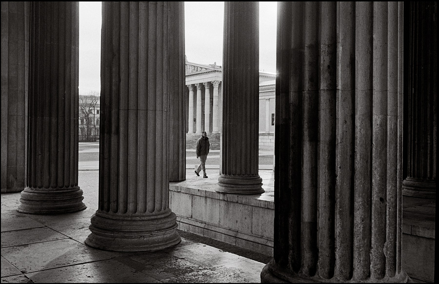 Muenchen Koenigsplatz 1