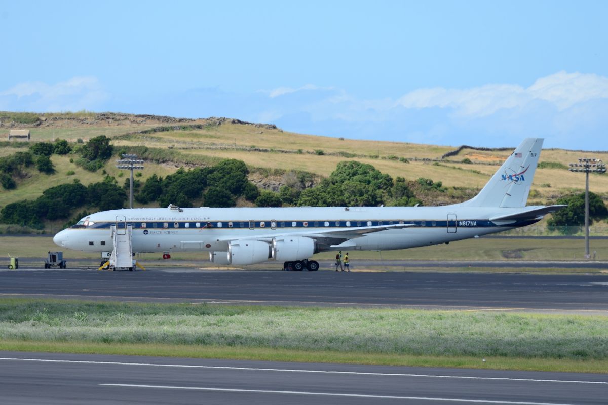 N817NA NASA Douglas DC 8 72 1600 1012
