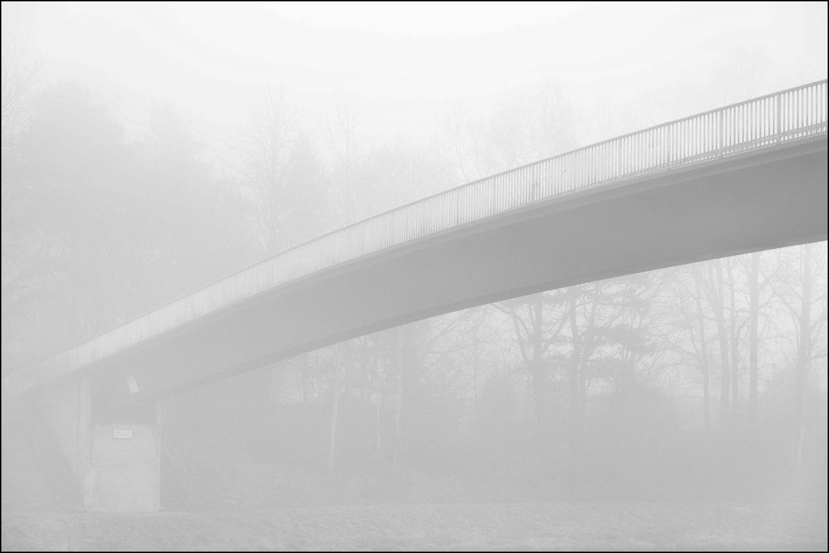 Nebelbrücke_BW.jpg