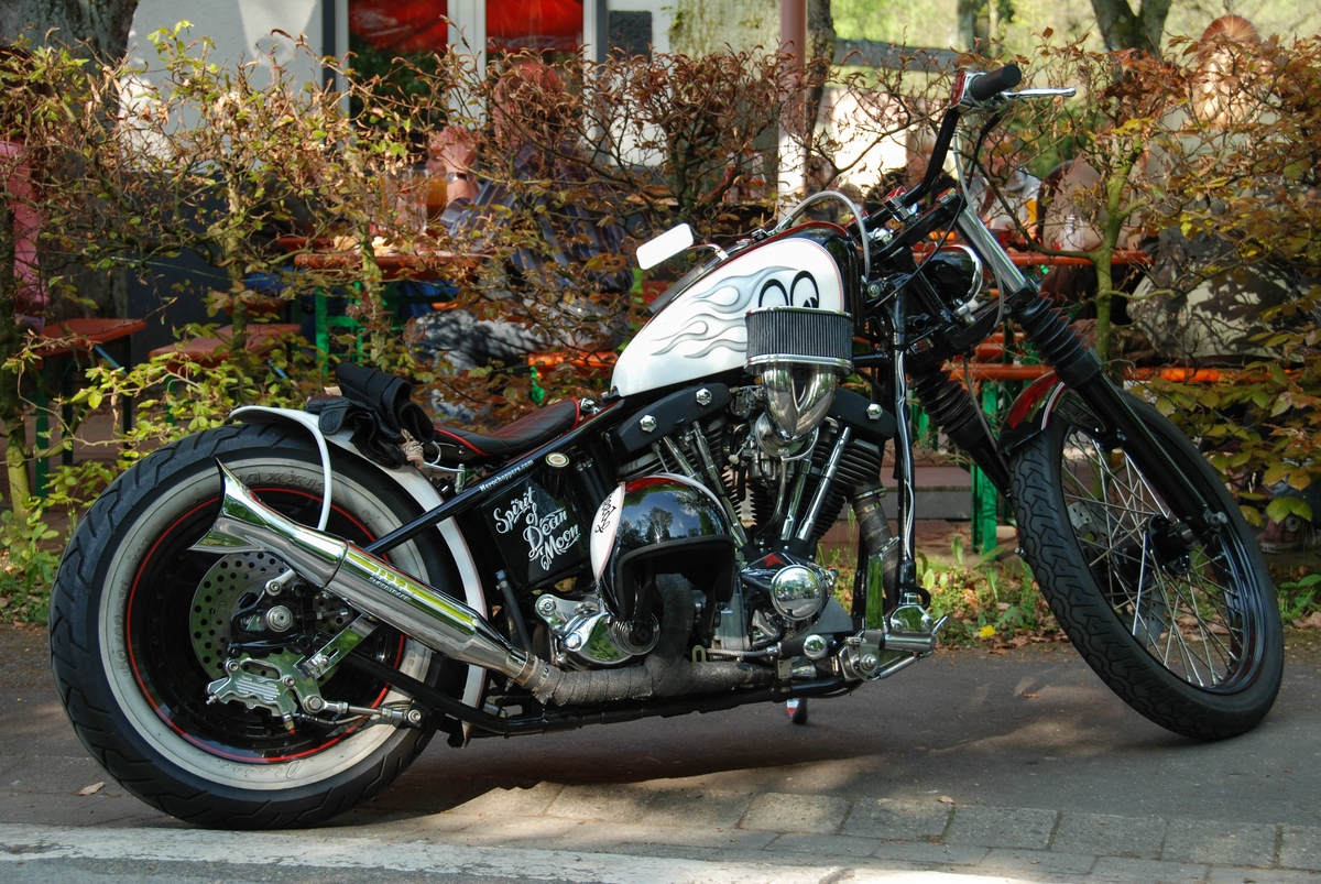 NFF_Harley gechopt.jpg