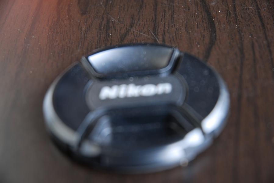 Nikkor 18-70mm nah  (ca. 50mm)=>  unscharf