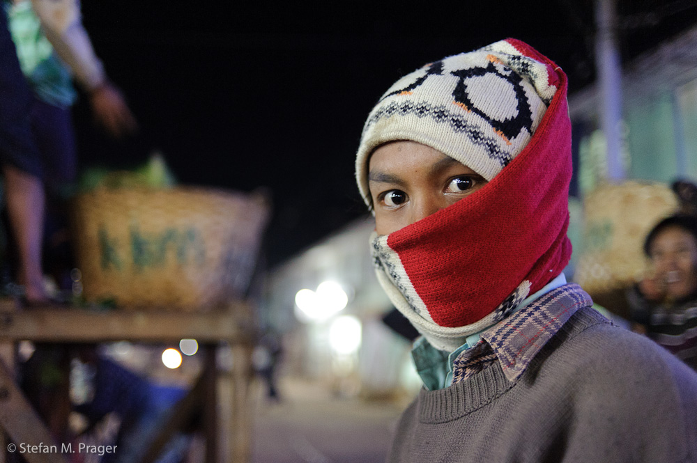 Nikon D700 • AF-D 35/2.0 • ISO 3200 • 2.0 / 1/30s