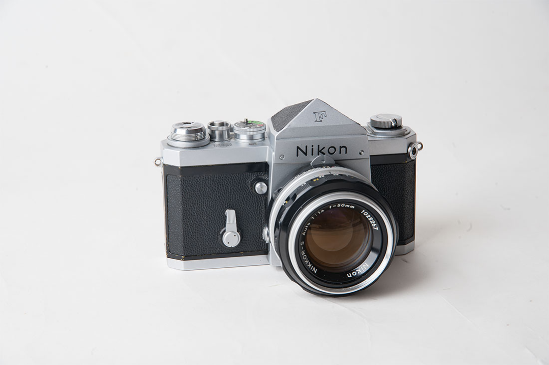 Nikon F Eyeleve Finder.jpg