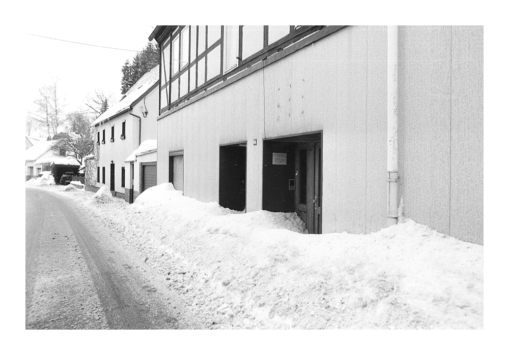 Nikon F100, Ilford FP4, Nikkor 24/2.8 AiS