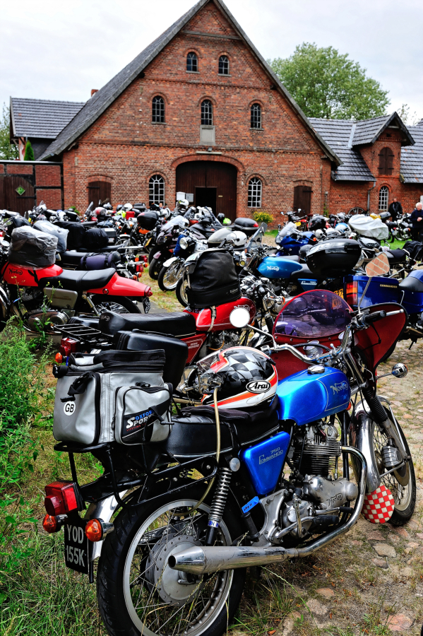 Norton Commando 750.jpg