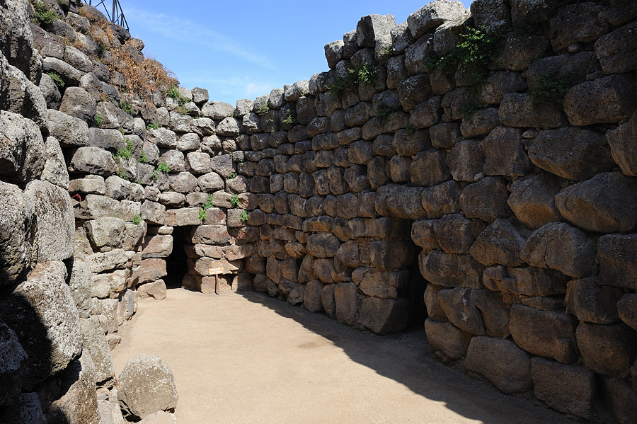 Nuraghe-Santu-Antine12.jpg