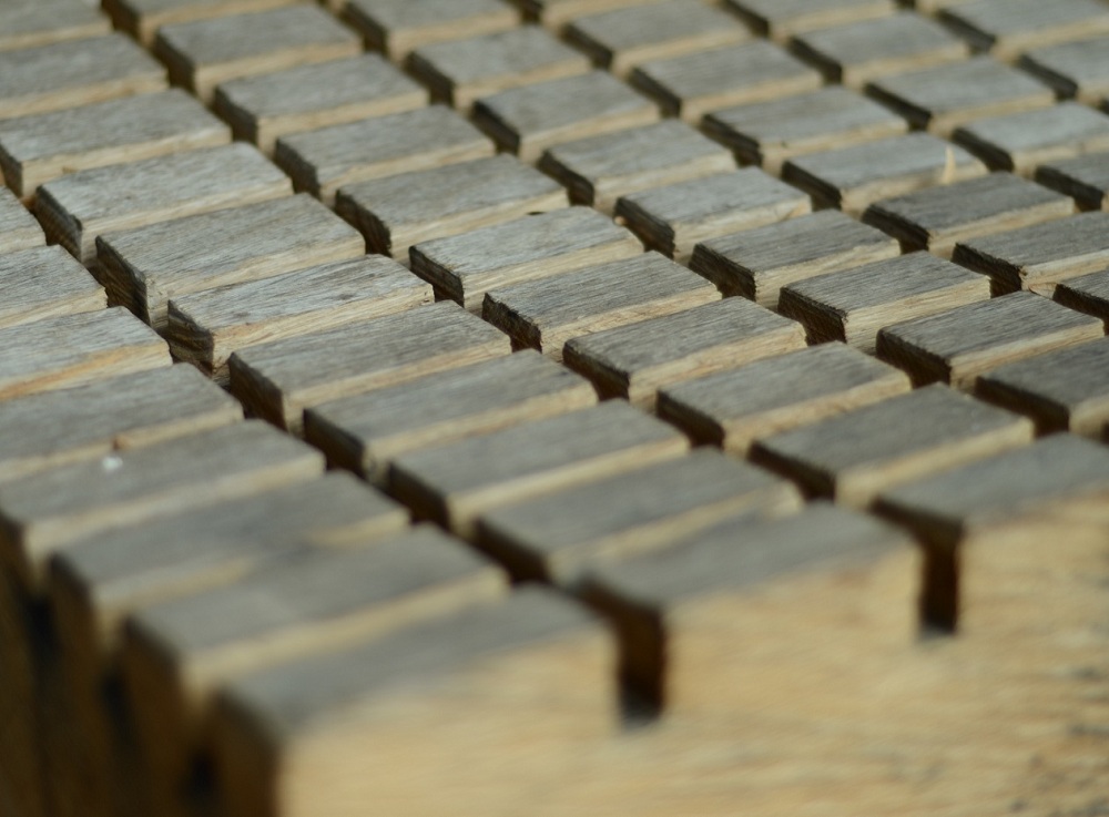 Nuten in Holz