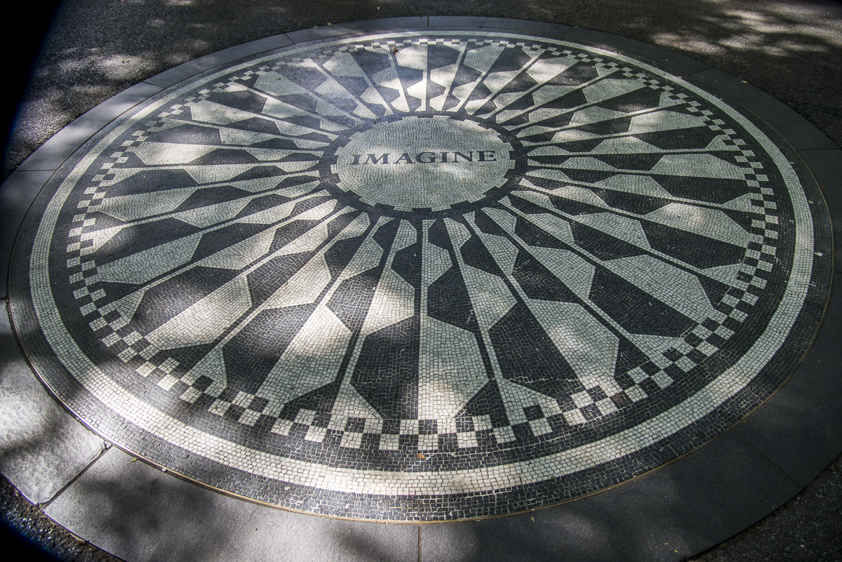 NYC Denkmal John Lennon.jpg