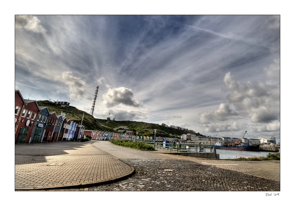 #o1 - Hafenblick auf die Insel - "der '10mm-DX'-schiefe Turm von Helgoland" ;)