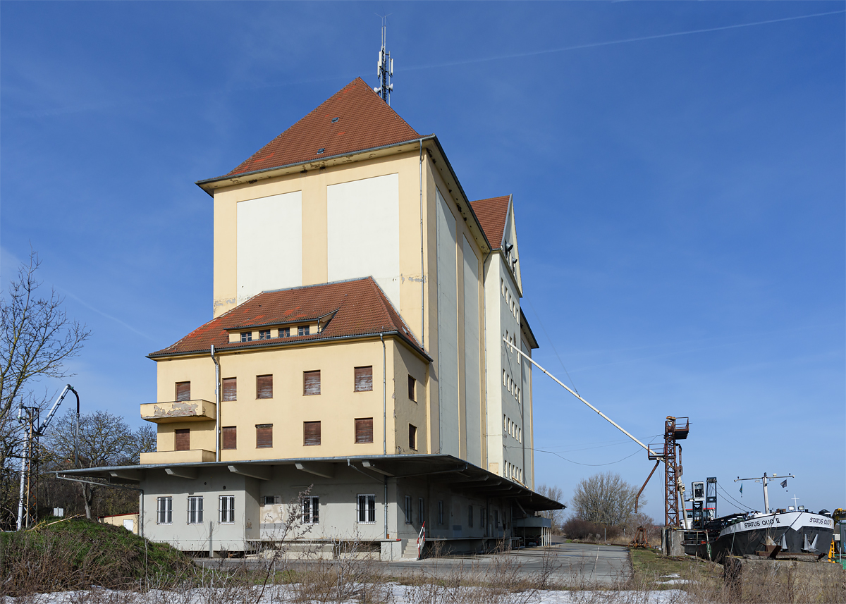 OF2_47725.jpg
