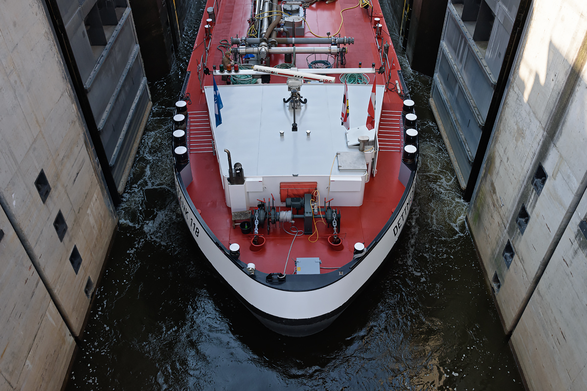 OF2_50975.jpg