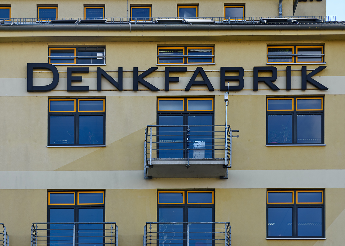 OF2_59966.jpg