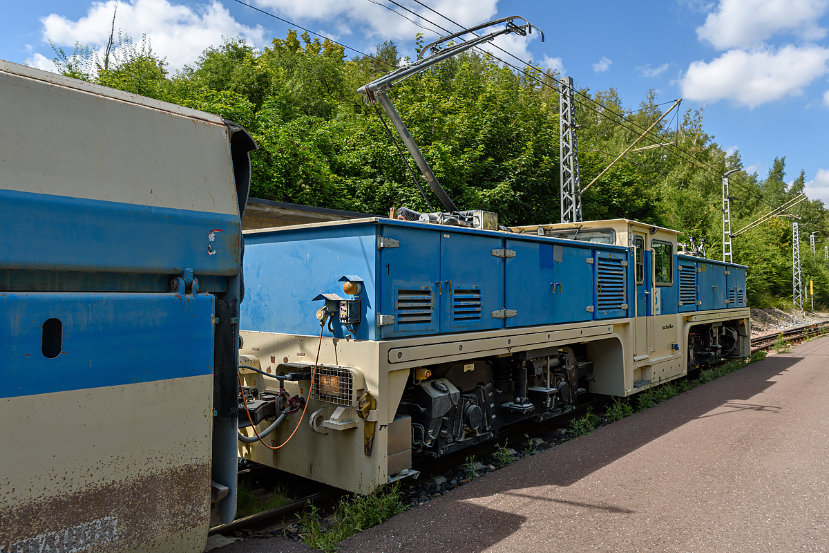 OF2_69400.jpg