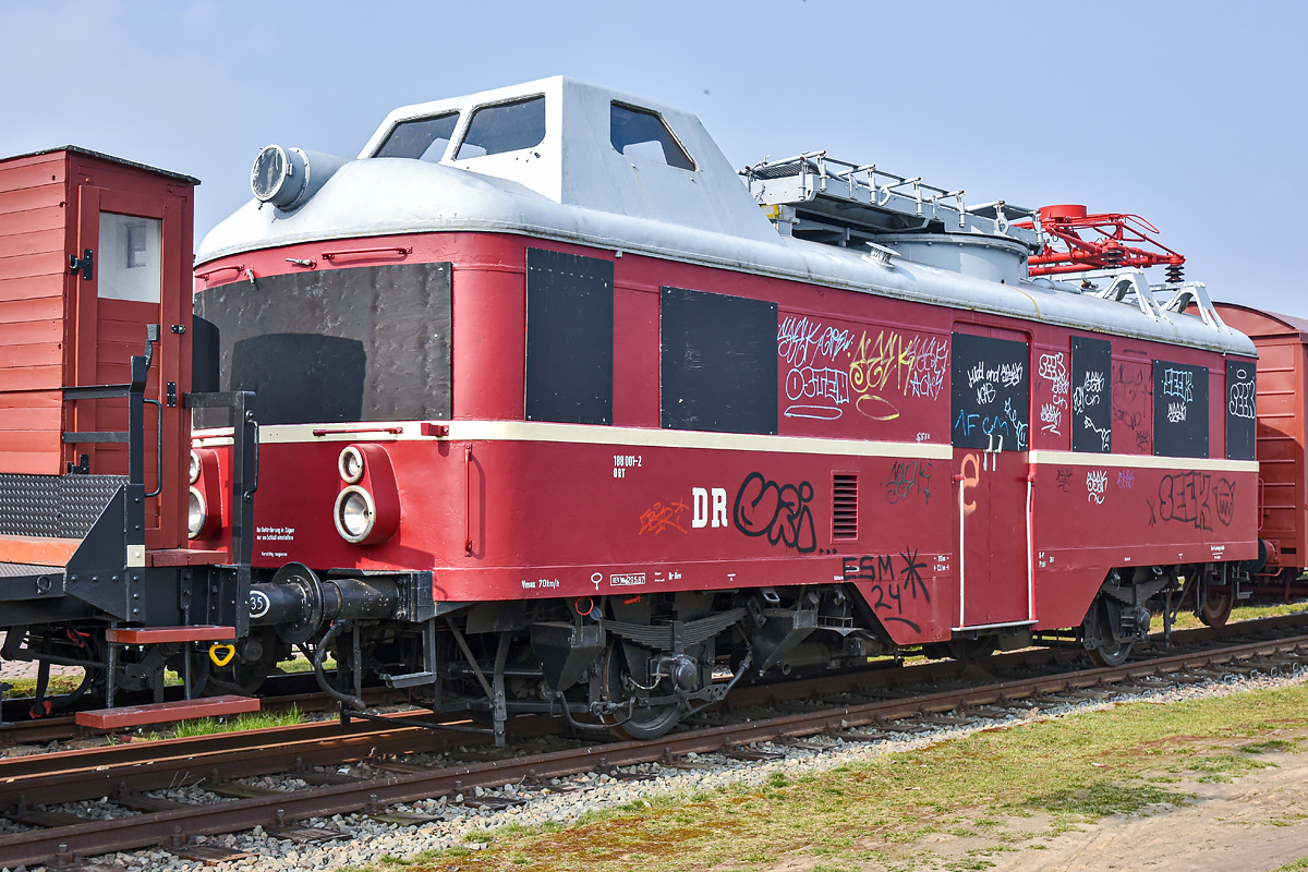 OF2_72903.jpg