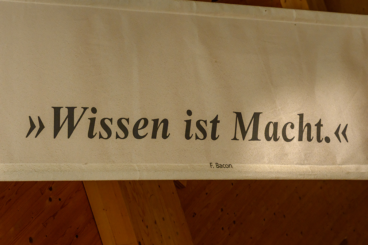 OF2_74247.jpg