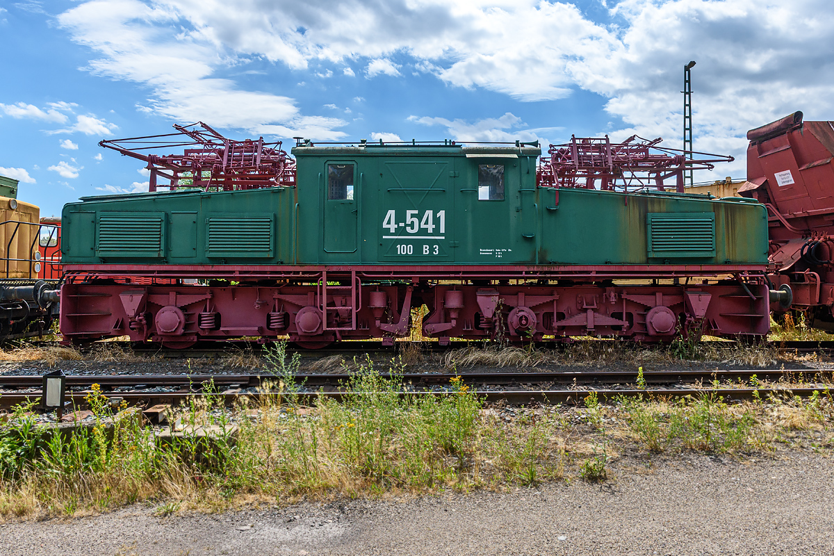 OF2_74693.jpg
