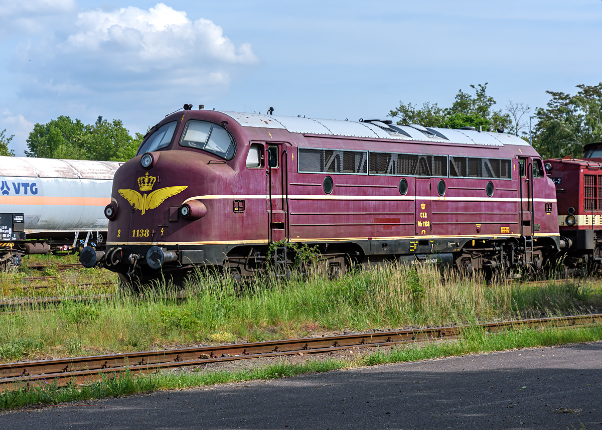 OF2_77444.jpg