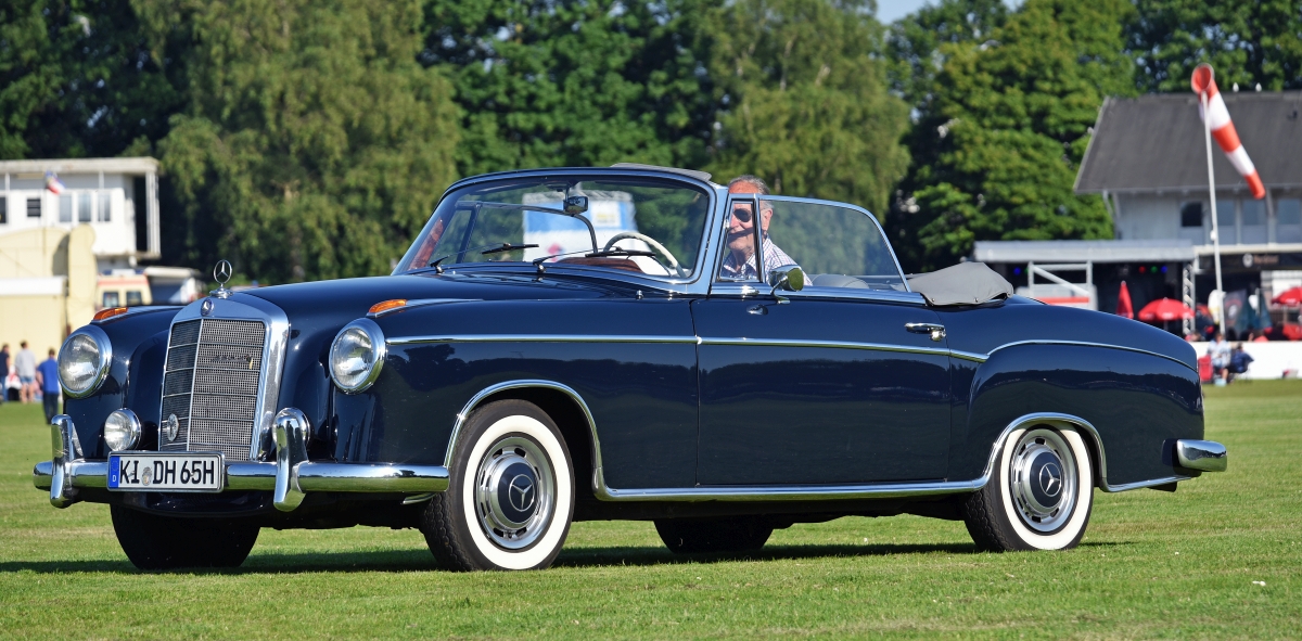 oldtimertreffen_nordmarksportfeld_13.jpg