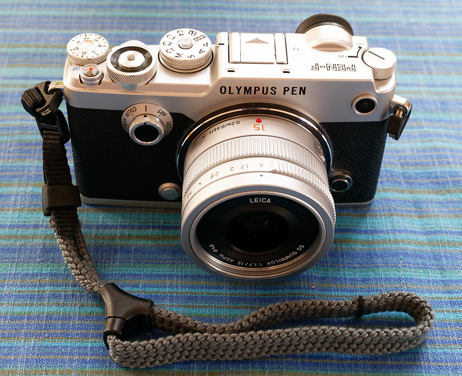 Olympus Pen F mit Leica Summilux 15mm 1.7.jpg