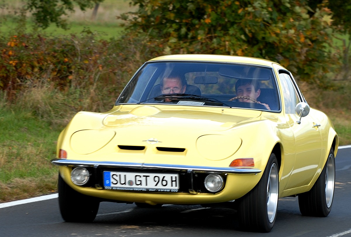OpelGT.JPG