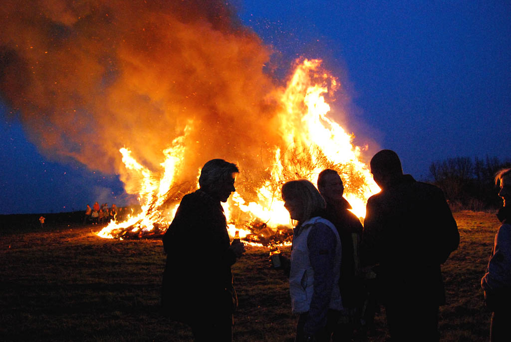 Osterfeuer_2008