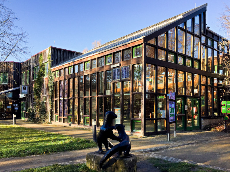 Otterzentrum Hankensbüttel in der Wintersonne.jpg