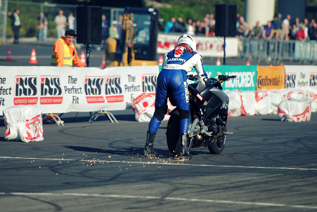 Outdoor Action Intermot