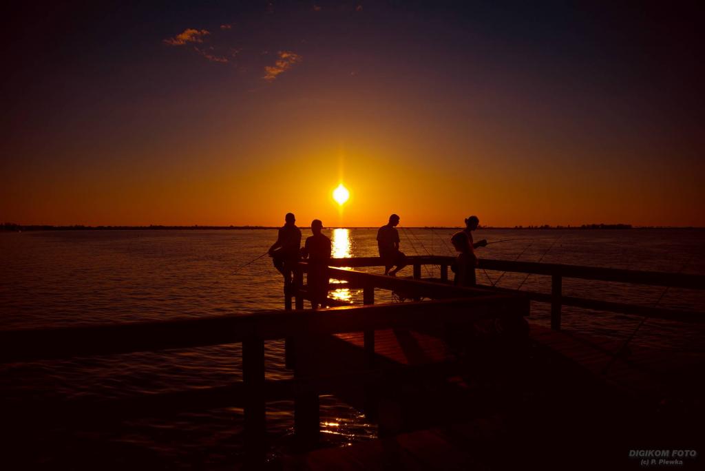 P12 1195
D800 - Nikkor 28-300 VR
USA - Florida - Sanibel Island - Sunset am Pier