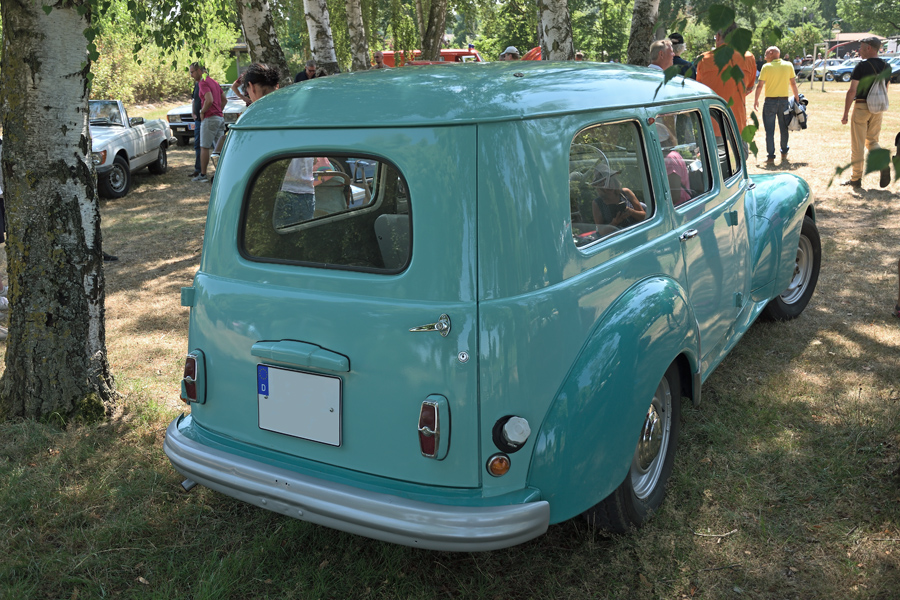 Peugeot 203 Familiale [DSC_3681]