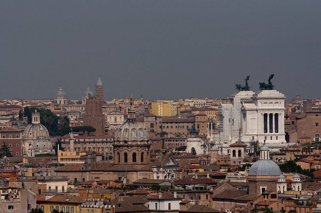 Piazza Venezia aus der Ferne