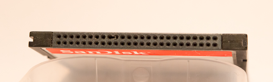 Pin im CF-Slot verbogen, Bild der CF-Karte
