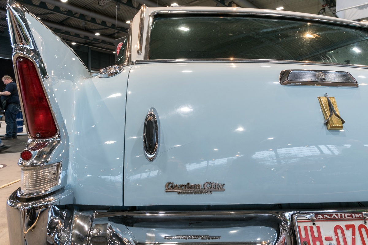 Plymouth Fury Sport Suburban (1960)